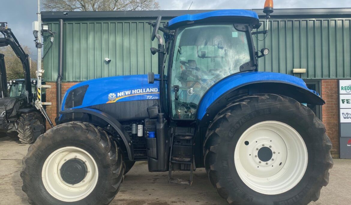 New Holland T7.200