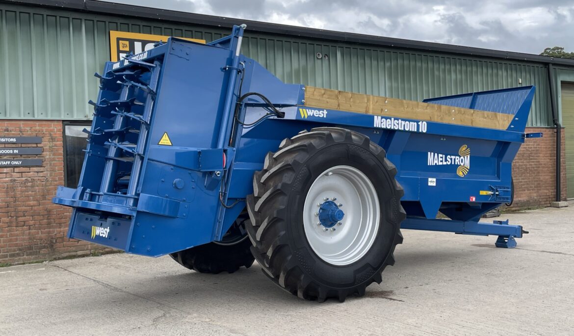West Maelstrom 10 Rear Discharge Spreader