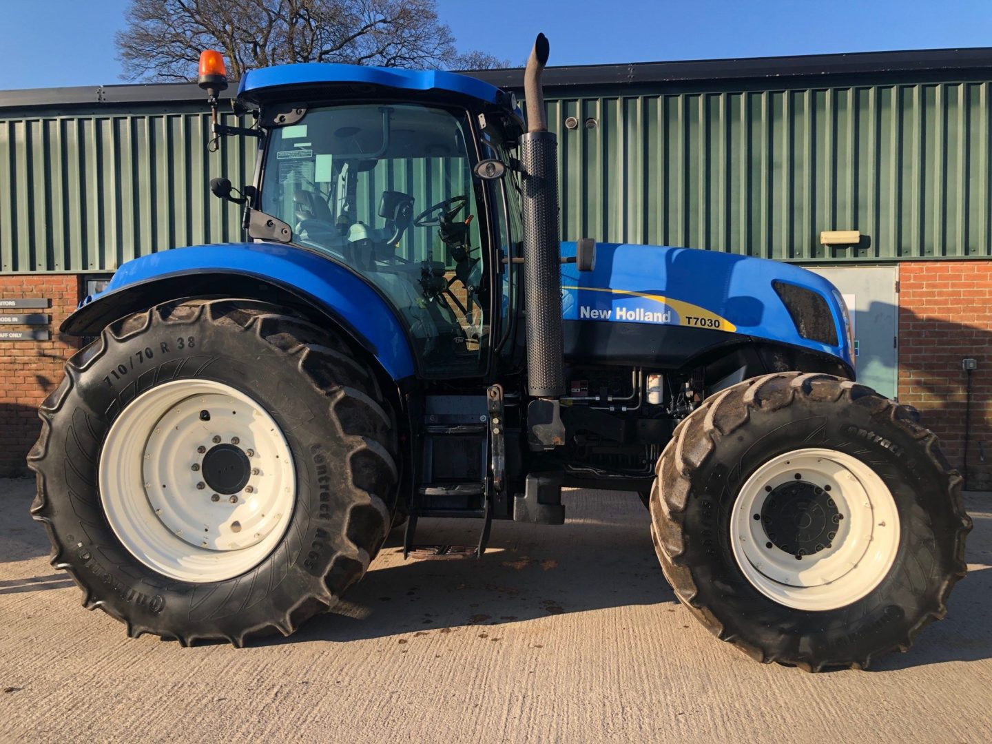 New Holland T7030 (WX11 MZU) - Redlynch Tractors