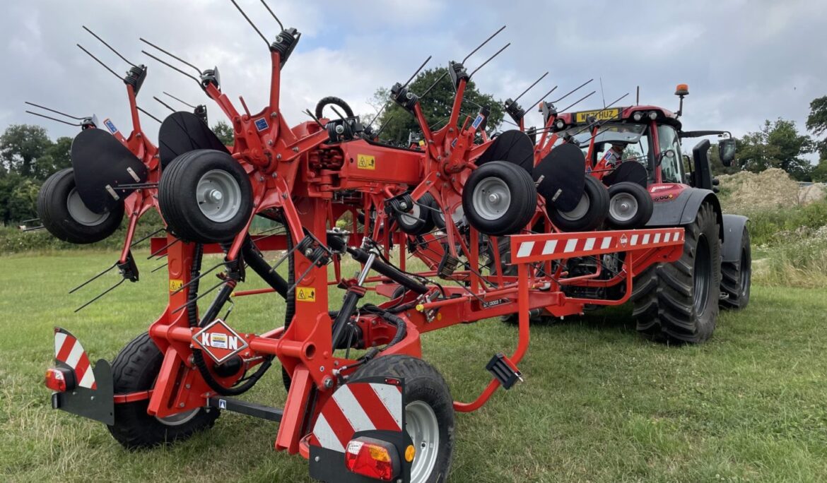 Kuhn GF13003T Tedder