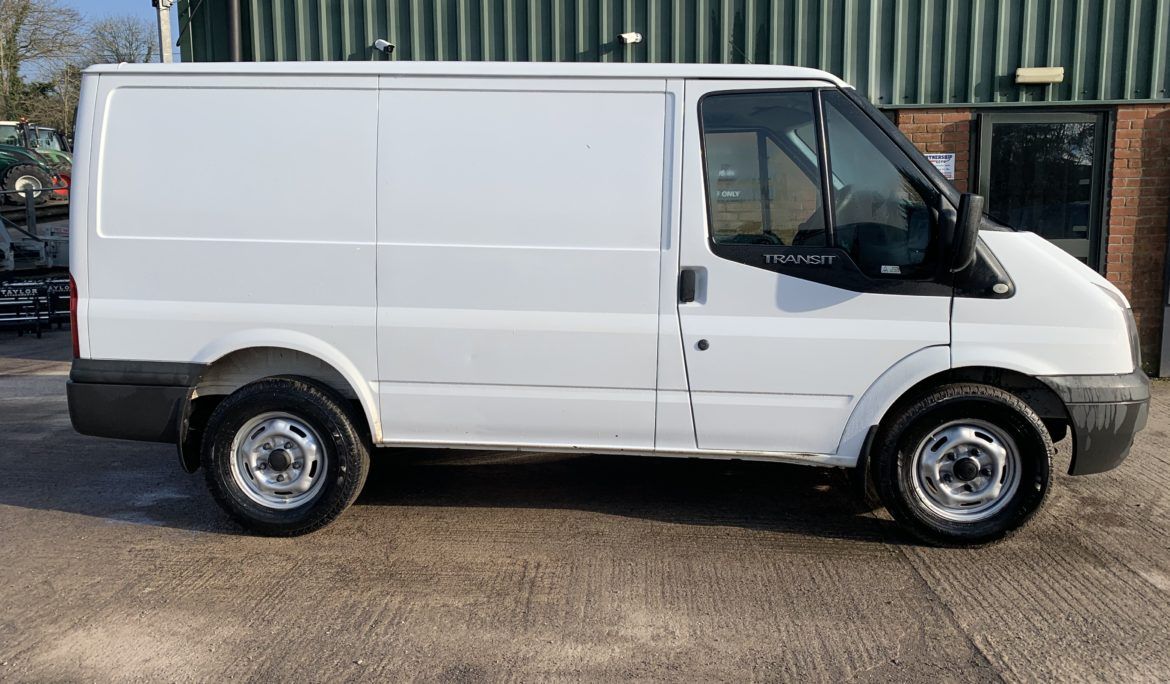 Transit 125 (DS12 WVY)