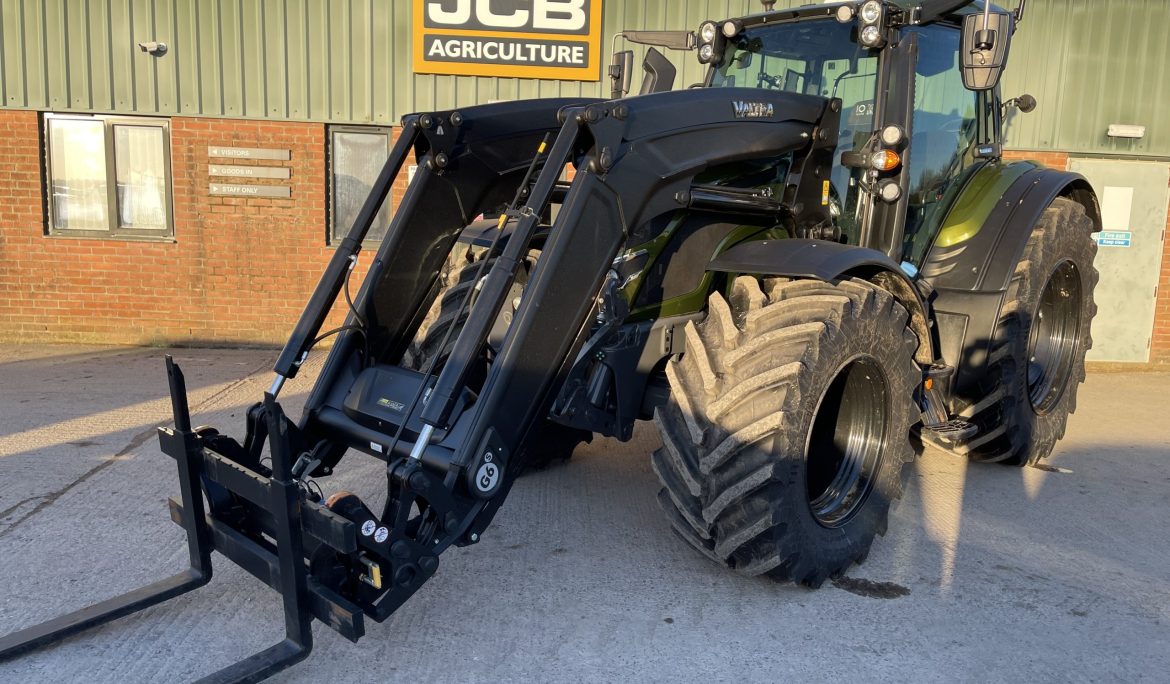 Valtra N175 Versu
