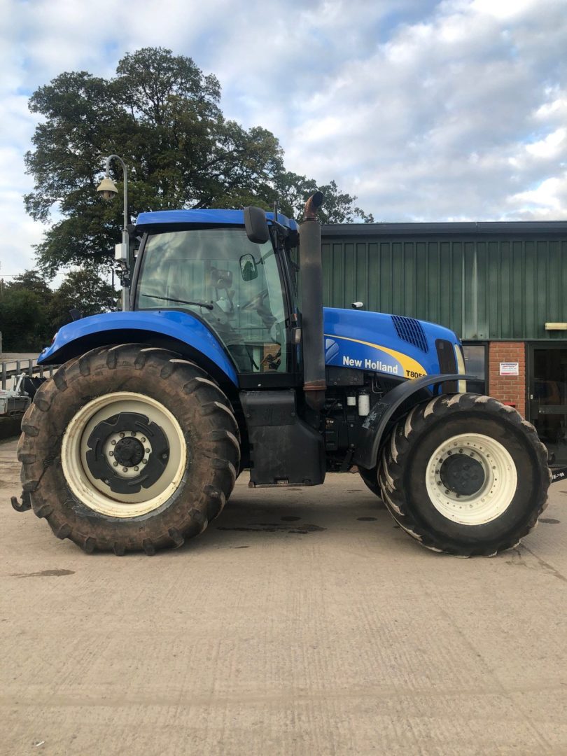 New Holland T8050 (NK58 BSX)