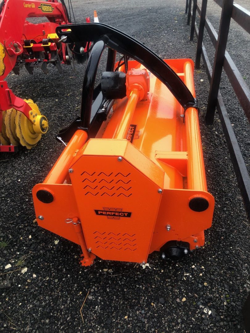 KW 245 Flail Topper